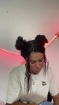 thepicis online show from November 8, 11:36 pm