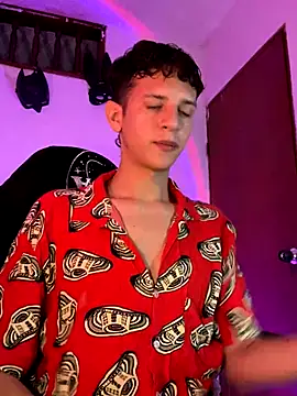 tylernova online show from November 1, 4:03 am