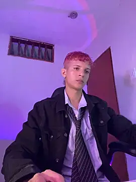 tylernova online show from November 12, 3:51 am