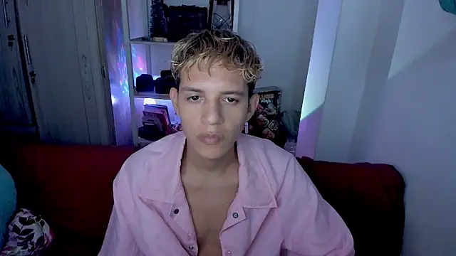 tylernova online show from January 8, 12:24 am