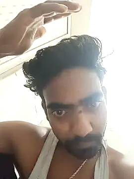 Snapshot of ShowedWringer chatting on November 3, 12:13 am ShowedWringer online show from November 3, 12:13 am