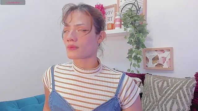 KassMonroe online show from December 20, 8:05 pm