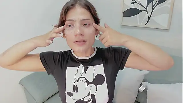 KassMonroe online show from July 10, 8:33 pm