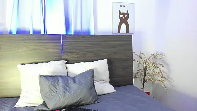 Brianna Maya online show from March 28, 8:52 pm