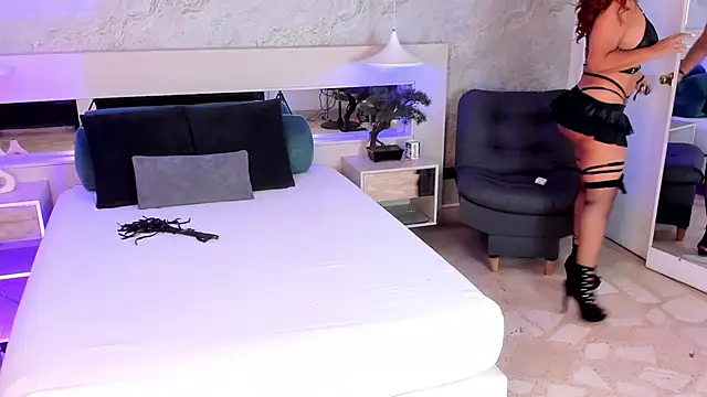 Natashaa-bluer online show from October 23, 1:32 pm