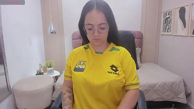 Sasha Grace online show from March 18, 7:39 pm