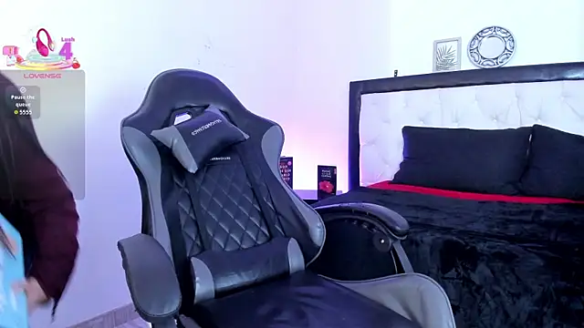 Sara Roades online show from November 29, 7:06 pm