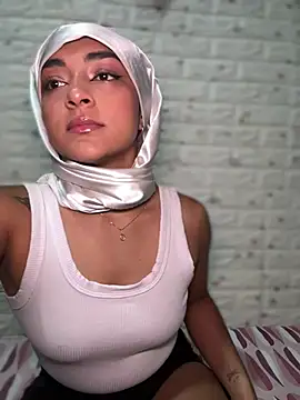 CelestSkyy online show from April 8, 8:42 pm