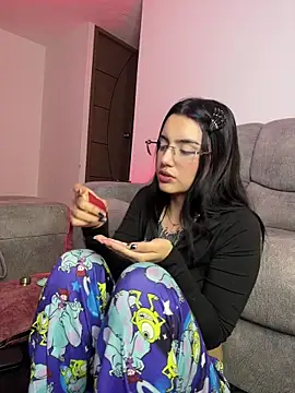 Lucy 699 online show from April 17, 5:21 am