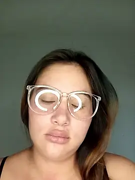 Snapshot of Natacha_02 chatting on January 11, 7:02 am Natacha 02 online show from January 11, 7:02 am