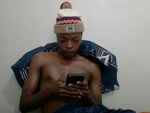 Snapshot of thesloucher chatting on March 30, 4:57 am thesloucher online show from March 30, 4:57 am