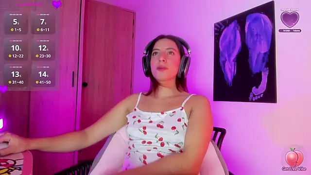 Meganthomson online show from November 24, 11:37 pm