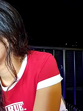 Snapshot of Meganthomson chatting on February 24, 2:31 am Meganthomson online show from February 24, 2:31 am