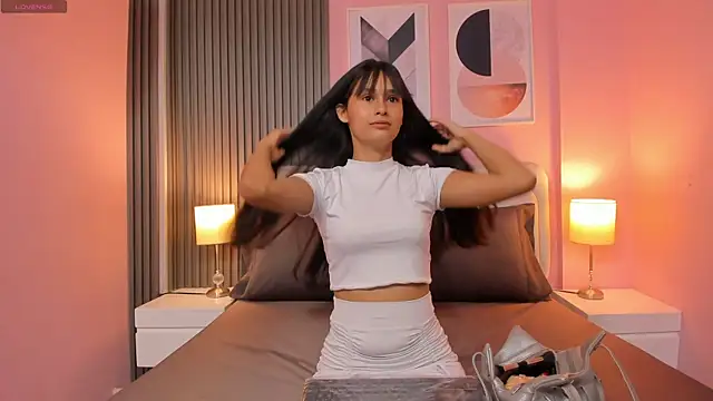 Snapshot of luly_dreams chatting on October 9, 4:10 am luly dreams online show from October 9, 4:10 am