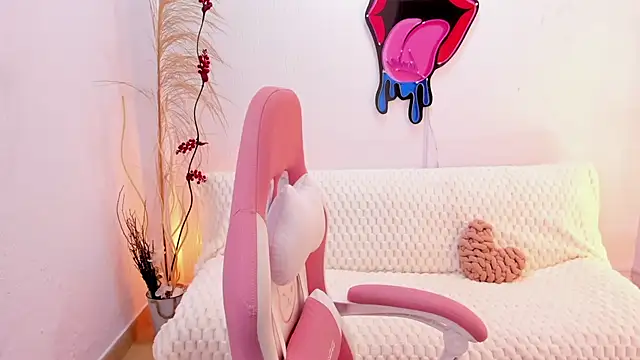 EmmaMyers1 online show from November 5, 11:16 pm