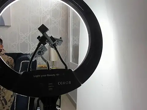 MorenitoDigno online show from November 3, 6:53 pm