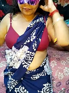 modhu82 online show from November 22, 6:40 pm