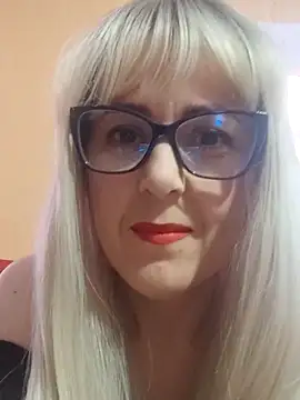 Amelialove42 online show from November 14, 11:20 am