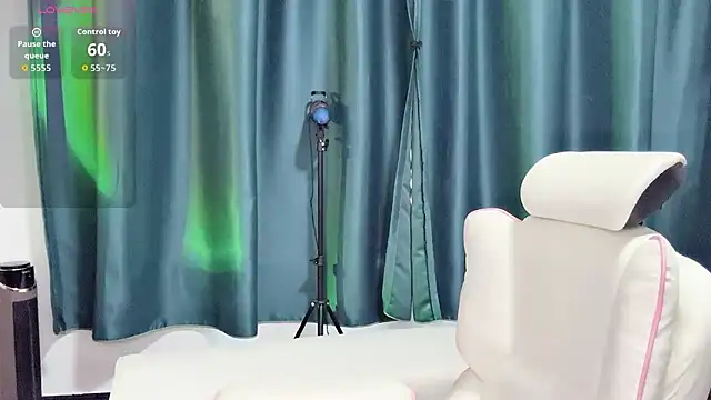 QmnbvcxzQewq online show from November 20, 5:18 am