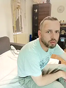 Snapshot of Mike_3789 chatting on October 13, 4:29 pm Mike 3789 online show from October 13, 4:29 pm