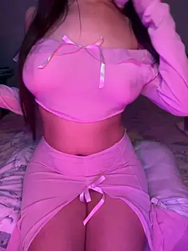 Snapshot of cat-ya chatting on December 2, 12:38 am cat-ya online show from December 2, 12:38 am