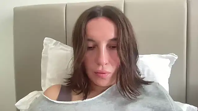 Snapshot of CArivora chatting on February 19, 9:16 am CArivora online show from February 19, 9:16 am