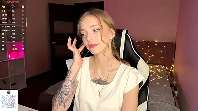 EvaPeace online show from December 21, 7:54 pm