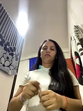 Snapshot of julieta_rossi chatting on October 29, 4:53 pm julieta rossi online show from October 29, 4:53 pm