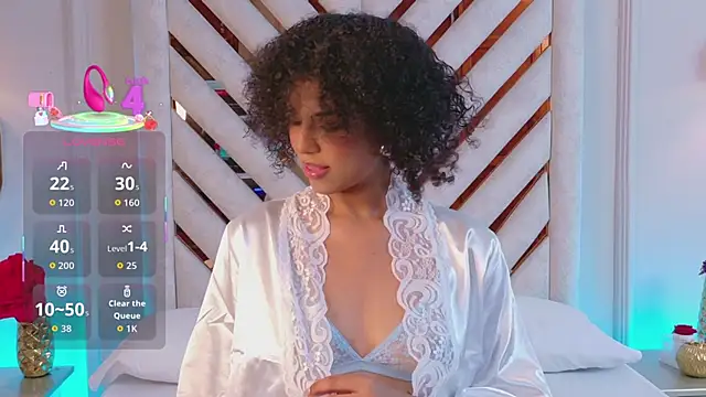 Snapshot of Lila-Rose chatting on January 13, 4:40 am Lila-Rose online show from January 13, 4:40 am