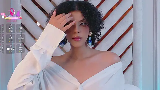 Snapshot of Lila-Rose chatting on February 25, 4:22 am Lila-Rose online show from February 25, 4:22 am