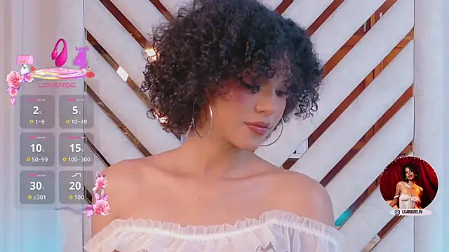 Snapshot of Lila-Rose chatting on March 3, 5:24 am Lila-Rose online show from March 3, 5:24 am