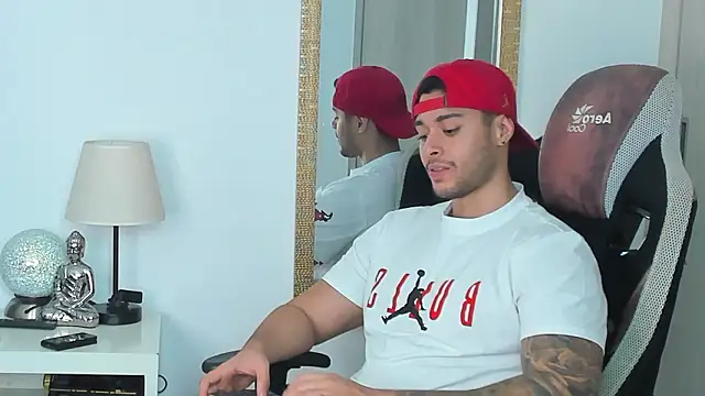 Snapshot of Ken_mailik1 chatting on February 1, 5:28 am Ken mailik1 online show from February 1, 5:28 am