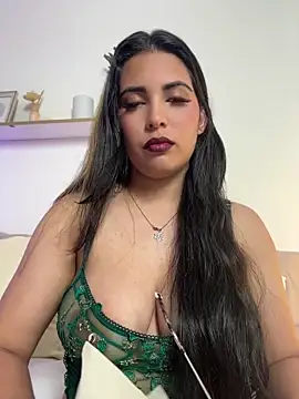 Snapshot of shainadavis chatting on June 22, 3:08 am shainadavis online show from June 22, 3:08 am