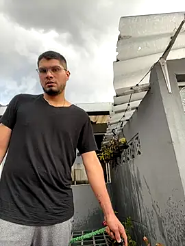 Snapshot of mirallesandbig chatting on October 30, 9:37 pm mirallesandbig online show from October 30, 9:37 pm