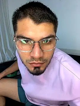 Snapshot of mirallesandbig chatting on November 4, 11:04 pm mirallesandbig online show from November 4, 11:04 pm