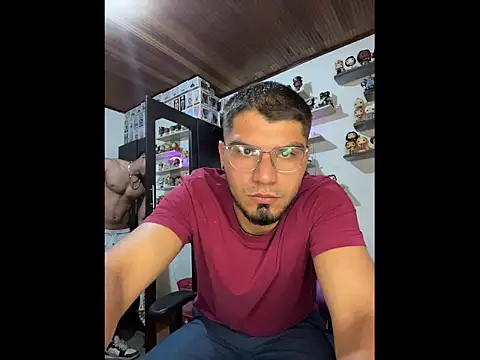 Snapshot of mirallesandbig chatting on December 14, 8:57 pm mirallesandbig online show from December 14, 8:57 pm