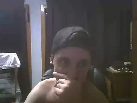 Snapshot of young-big-d chatting on February 10, 2:48 am young-big-d online show from February 10, 2:48 am