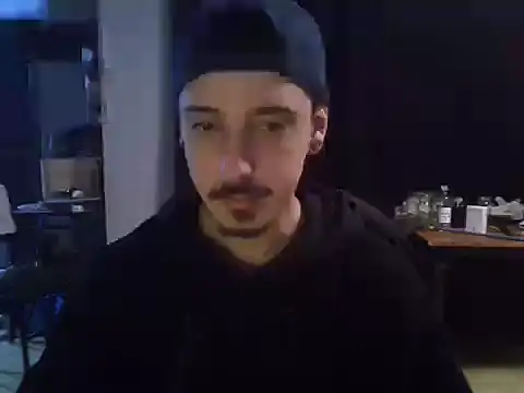 Snapshot of young-big-d chatting on April 13, 2:50 am young-big-d online show from April 13, 2:50 am