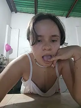 SweetRabbit29 online show from May 16, 6:21 am