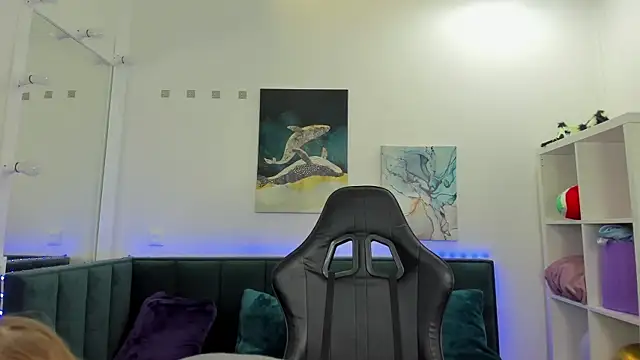 Melissa new22 online show from November 5, 11:49 pm