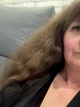 Butterfly8385 online show from October 17, 8:55 pm