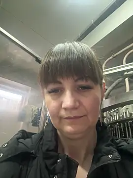 Butterfly8385 online show from November 17, 1:28 pm