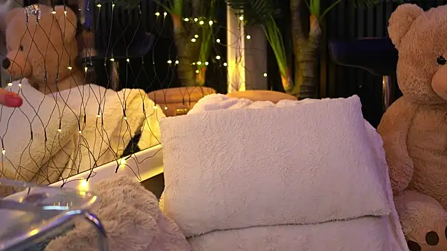 LuxenNoir online show from January 12, 5:23 am