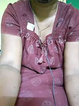 Snapshot of tamil_kanaka chatting on April 24, 3:58 pm tamil kanaka online show from April 24, 3:58 pm