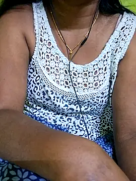 Snapshot of tamil_kanaka chatting on May 5, 4:37 pm tamil kanaka online show from May 5, 4:37 pm