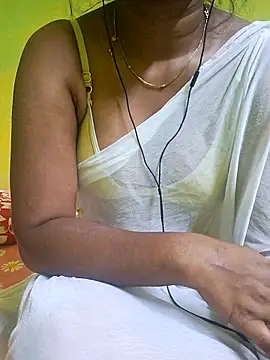 Snapshot of tamil_kanaka chatting on May 15, 3:02 am tamil kanaka online show from May 15, 3:02 am