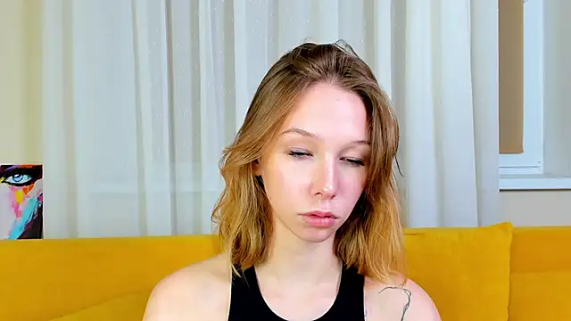 LilyVoise online show from October 11, 2:59 pm