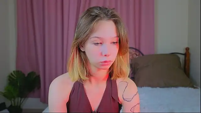 LilyVoise online show from October 17, 11:57 am