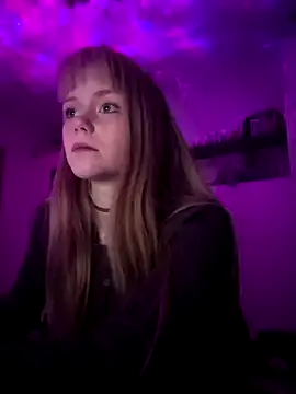 Snapshot of OpheliaMills chatting on October 10, 9:25 pm OpheliaMills online show from October 10, 9:25 pm