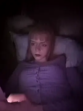 Snapshot of OpheliaMills chatting on October 12, 10:42 pm OpheliaMills online show from October 12, 10:42 pm